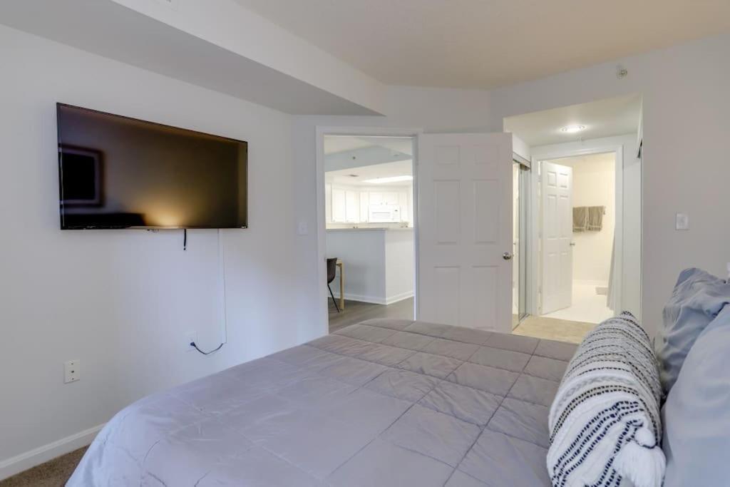 Sensational 1 Bedroom Condo At Ballston Place With Gym Арлингтън Екстериор снимка